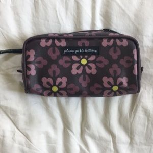 Petunia pickle bottom case